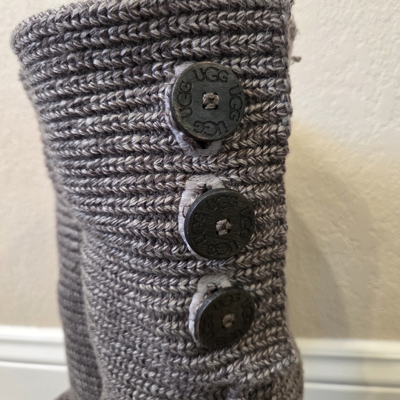 Uggs Women's Knit Button-Accent Tall Boots - Size 8 - Picture 6 of 10
